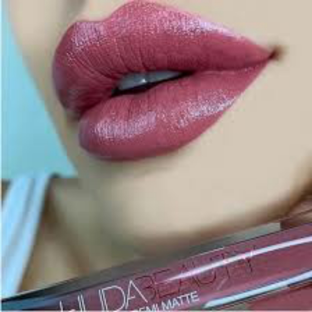 ❇️🧚‍♀️CATWALK KILLA Huda Beauty DISCONTINUED Cream Lipstick NWT